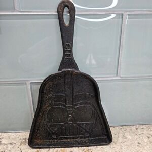 Star Wars Darth Vader Cast Iron Skillet Mini Pan Lucasfilm Collectible‎ Black